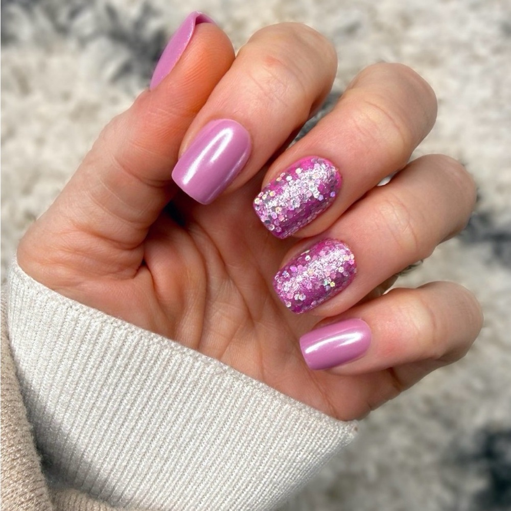 Red Aspen press on nails Shimmering Shaila pink w/ pink glitter accents